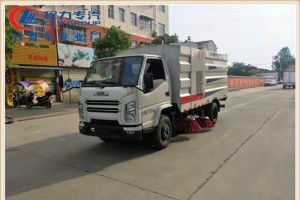 江铃5吨扫路车