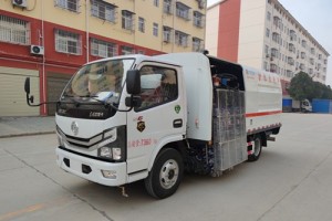 护栏清洗车