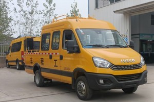 依维柯欧胜工程车（9座）