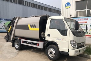 蓝牌压缩垃圾车（5.2立方）
